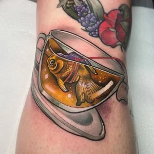 Фото тату золотая рыбка 07,12,2021 - №455 - goldfish tattoo - tattoo-photo.ru