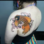 Фото тату золотая рыбка 07,12,2021 - №500 - goldfish tattoo - tattoo-photo.ru
