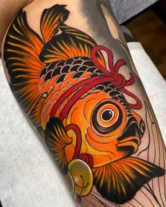 Фото тату золотая рыбка 07,12,2021 - №518 - goldfish tattoo - tattoo-photo.ru