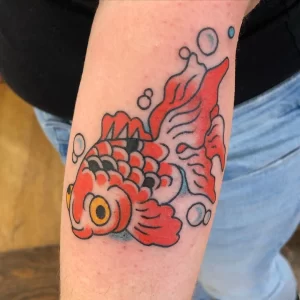 Фото тату золотая рыбка 07,12,2021 - №611 - goldfish tattoo - tattoo-photo.ru