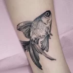 Фото тату золотая рыбка 07,12,2021 - №021 - goldfish tattoo - tattoo-photo.ru