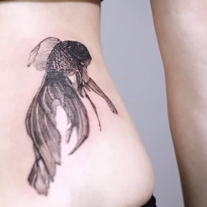 Фото тату золотая рыбка 07,12,2021 - №052 - goldfish tattoo - tattoo-photo.ru