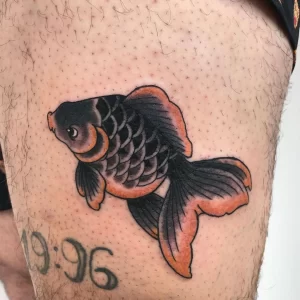 Фото тату золотая рыбка 07,12,2021 - №070 - goldfish tattoo - tattoo-photo.ru