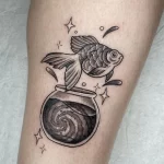 Фото тату золотая рыбка 07,12,2021 - №075 - goldfish tattoo - tattoo-photo.ru