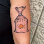 Фото тату золотая рыбка 07,12,2021 - №087 - goldfish tattoo - tattoo-photo.ru