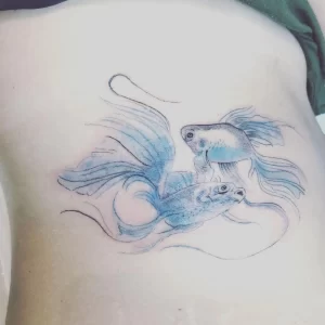 Фото тату золотая рыбка 07,12,2021 - №101 - goldfish tattoo - tattoo-photo.ru