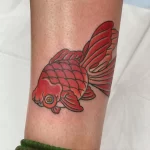 Фото тату золотая рыбка 07,12,2021 - №138 - goldfish tattoo - tattoo-photo.ru
