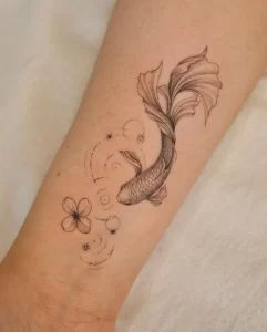 Фото тату золотая рыбка 07,12,2021 - №141 - goldfish tattoo - tattoo-photo.ru