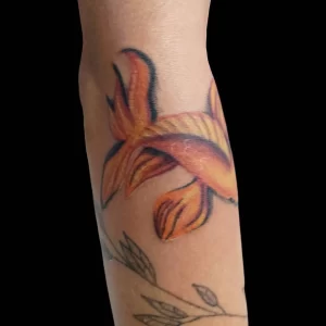 Фото тату золотая рыбка 07,12,2021 - №165 - goldfish tattoo - tattoo-photo.ru