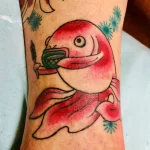 Фото тату золотая рыбка 07,12,2021 - №185 - goldfish tattoo - tattoo-photo.ru