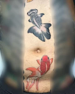 Фото тату золотая рыбка 07,12,2021 - №187 - goldfish tattoo - tattoo-photo.ru