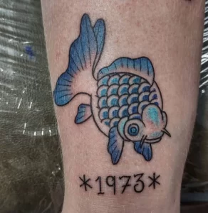 Фото тату золотая рыбка 07,12,2021 - №192 - goldfish tattoo - tattoo-photo.ru