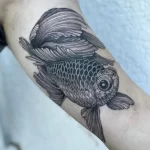 Фото тату золотая рыбка 07,12,2021 - №194 - goldfish tattoo - tattoo-photo.ru
