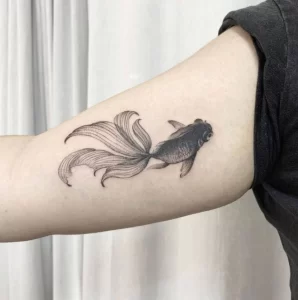 Фото тату золотая рыбка 07,12,2021 - №195 - goldfish tattoo - tattoo-photo.ru