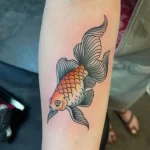 Фото тату золотая рыбка 07,12,2021 - №197 - goldfish tattoo - tattoo-photo.ru