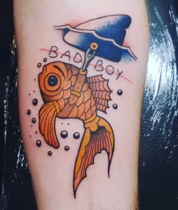 Фото тату золотая рыбка 07,12,2021 - №205 - goldfish tattoo - tattoo-photo.ru
