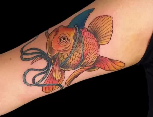 Фото тату золотая рыбка 07,12,2021 - №224 - goldfish tattoo - tattoo-photo.ru