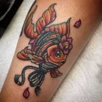 Фото тату золотая рыбка 07,12,2021 - №238 - goldfish tattoo - tattoo-photo.ru