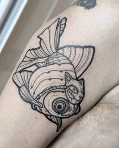 Фото тату золотая рыбка 07,12,2021 - №271 - goldfish tattoo - tattoo-photo.ru