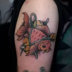 Фото тату золотая рыбка 07,12,2021 - №281 - goldfish tattoo - tattoo-photo.ru