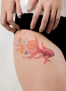 Фото тату золотая рыбка 07,12,2021 - №285 - goldfish tattoo - tattoo-photo.ru