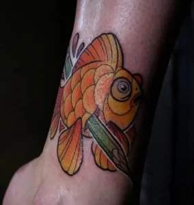 Фото тату золотая рыбка 07,12,2021 - №292 - goldfish tattoo - tattoo-photo.ru