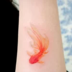 Фото тату золотая рыбка 07,12,2021 - №300 - goldfish tattoo - tattoo-photo.ru