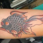 Фото тату золотая рыбка 07,12,2021 - №316 - goldfish tattoo - tattoo-photo.ru