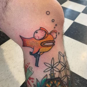 Фото тату золотая рыбка 07,12,2021 - №331 - goldfish tattoo - tattoo-photo.ru