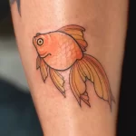 Фото тату золотая рыбка 07,12,2021 - №350 - goldfish tattoo - tattoo-photo.ru