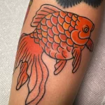Фото тату золотая рыбка 07,12,2021 - №358 - goldfish tattoo - tattoo-photo.ru