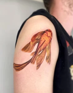 Фото тату золотая рыбка 07,12,2021 - №368 - goldfish tattoo - tattoo-photo.ru
