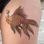 Фото тату золотая рыбка 07,12,2021 - №381 - goldfish tattoo - tattoo-photo.ru