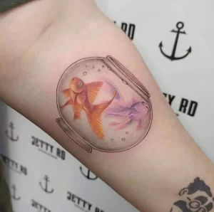 Фото тату золотая рыбка 07,12,2021 - №393 - goldfish tattoo - tattoo-photo.ru