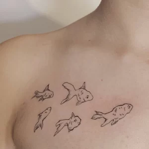 Фото тату золотая рыбка 07,12,2021 - №402 - goldfish tattoo - tattoo-photo.ru