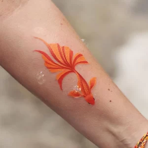 Фото тату золотая рыбка 07,12,2021 - №428 - goldfish tattoo - tattoo-photo.ru