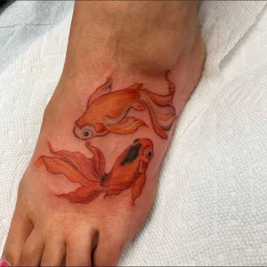 Фото тату золотая рыбка 07,12,2021 - №483 - goldfish tattoo - tattoo-photo.ru