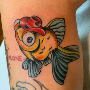 Фото тату золотая рыбка 07,12,2021 - №493 - goldfish tattoo - tattoo-photo.ru