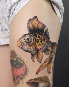 Фото тату золотая рыбка 07,12,2021 - №499 - goldfish tattoo - tattoo-photo.ru