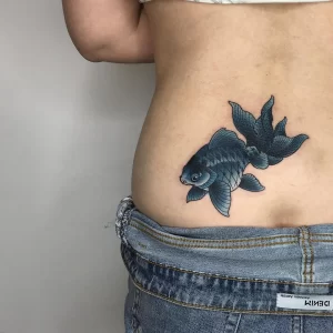 Фото тату золотая рыбка 07,12,2021 - №513 - goldfish tattoo - tattoo-photo.ru