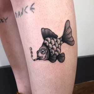 Фото тату золотая рыбка 07,12,2021 - №543 - goldfish tattoo - tattoo-photo.ru