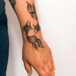 Фото тату золотая рыбка 07,12,2021 - №555 - goldfish tattoo - tattoo-photo.ru