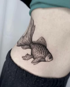 Фото тату золотая рыбка 07,12,2021 - №567 - goldfish tattoo - tattoo-photo.ru