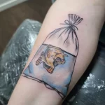 Фото тату золотая рыбка 07,12,2021 - №572 - goldfish tattoo - tattoo-photo.ru