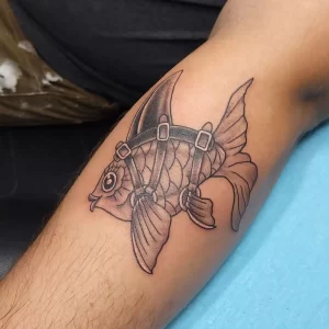 Фото тату золотая рыбка 07,12,2021 - №614 - goldfish tattoo - tattoo-photo.ru