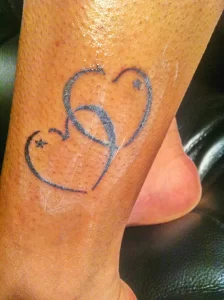 Фото два сердца тату 02.01.22 №0005 - tattoo heart - tattoo-photo.ru