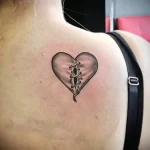 Фото тату разбитое сердце 02.01.22 №0003 - tattoo heart - tattoo-photo.ru