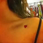Фото тату сердце на ключице 02.01.22 №0031 - tattoo heart - tattoo-photo.ru