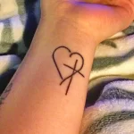 Фото легкие тату сердца 02.01.22 №0007 - tattoo heart - tattoo-photo.ru