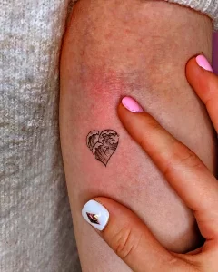 Фото мини тату сердце 02.01.22 №0010 - tattoo heart - tattoo-photo.ru